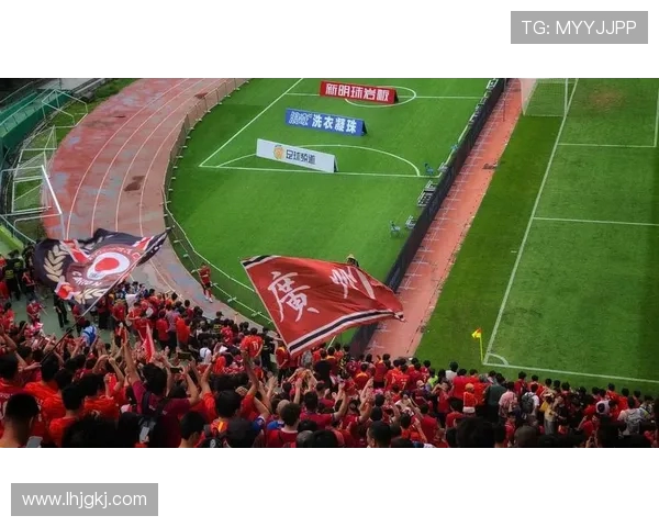 成都与广州足球队对决赛后分析节奏变化及战术调整探讨